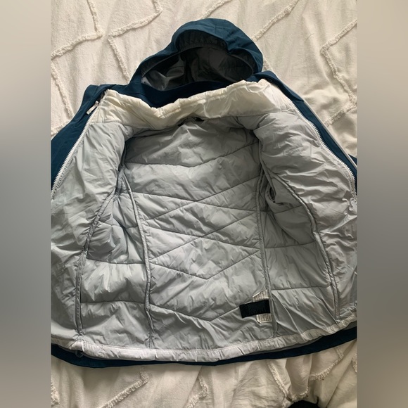 Ski/Snowboard/Snow Jacket - Picture 2 of 2